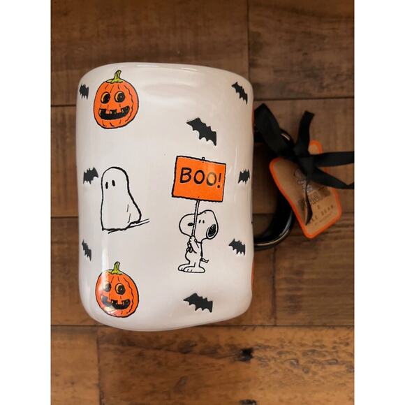 Rae Dunn PEANUTS SNOOPY 2024 Halloween Mug Boo Sign Spooky NWT - Picture 1 of 7